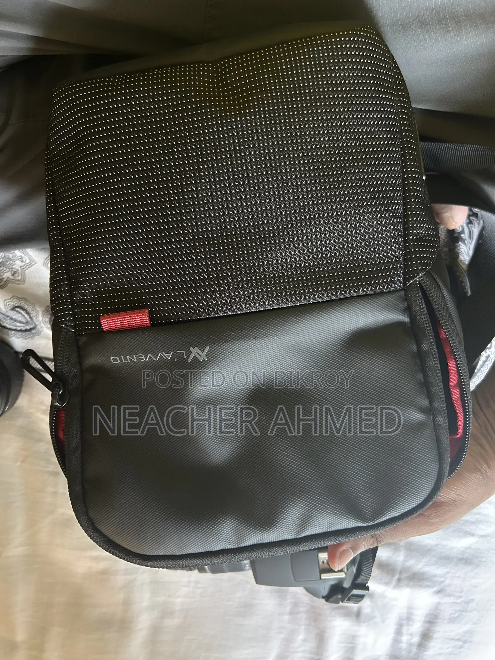 Six-month-old Canon 2000d DSLR camera for sale
