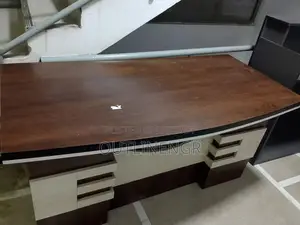 আসবাবপত্র এবং রিসেপশন