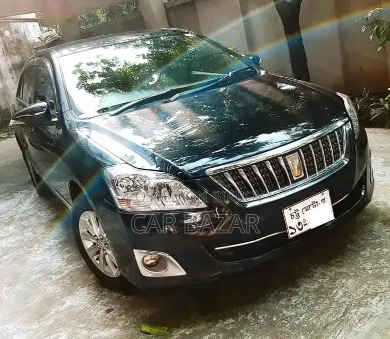 Toyota Premio 2013 Black