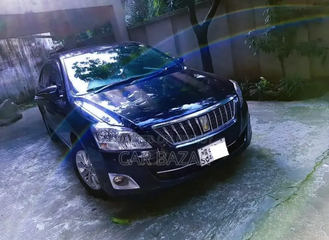 Toyota Premio 2013 Black