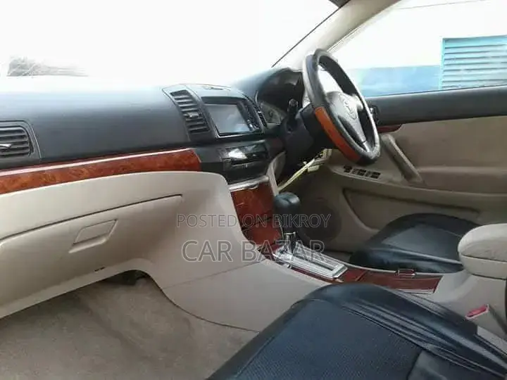 Toyota Premio 2004 Off White