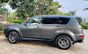 Mitsubishi Outlander 2010 Gray