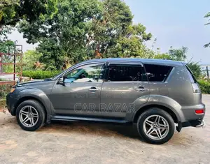 Mitsubishi Outlander 2010 Gray
