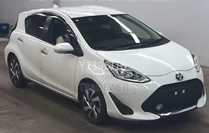 Toyota Aqua 2021 Pearl