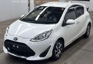 Toyota Aqua 2021 Pearl