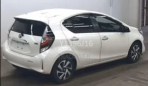 Toyota Aqua 2021 Pearl