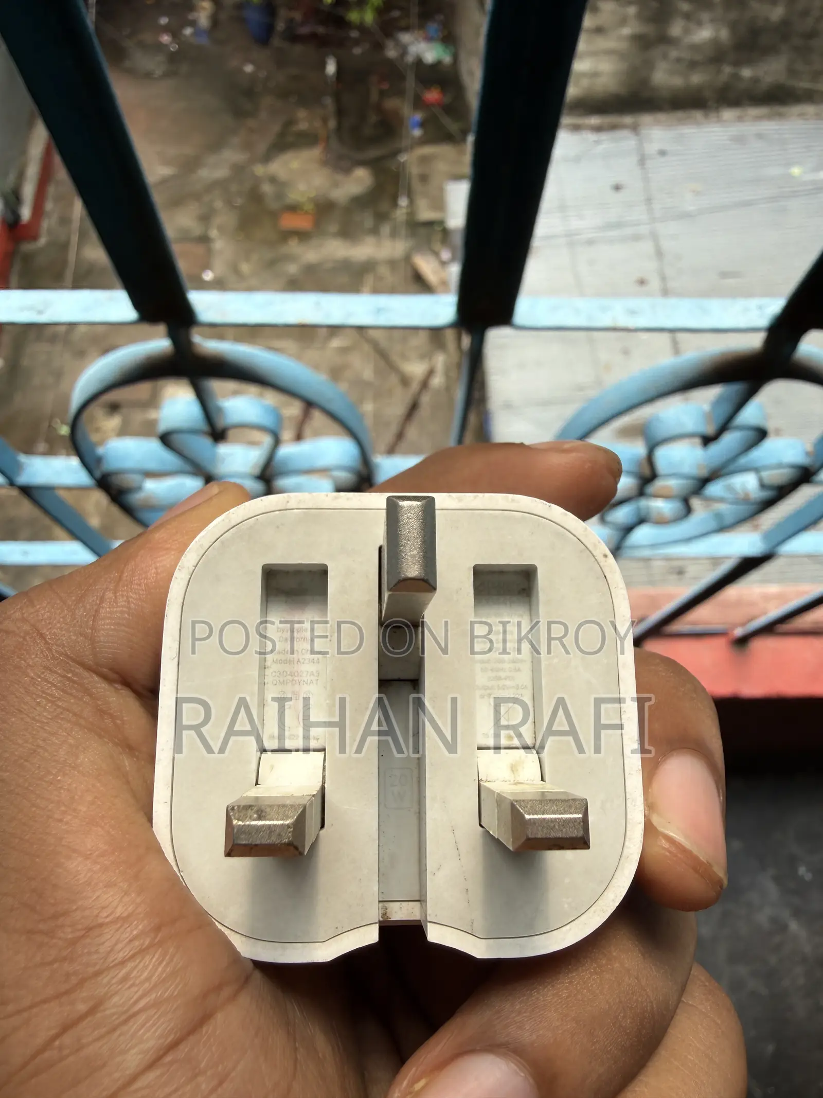 20 W Apple Adapter