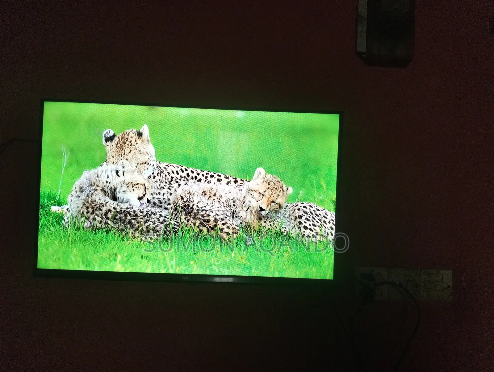 Urgent Sale: Eco+ 32" LED TV (Excellent condition, just like new)