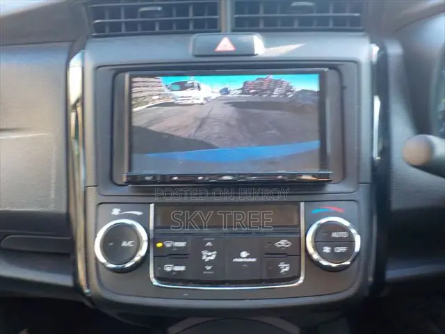 Toyota Axio 2021 Silver