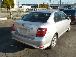 Toyota Axio 2021 Silver