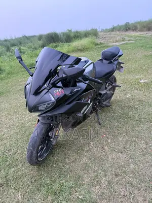 CFMoto 300SR 2025 কালো
