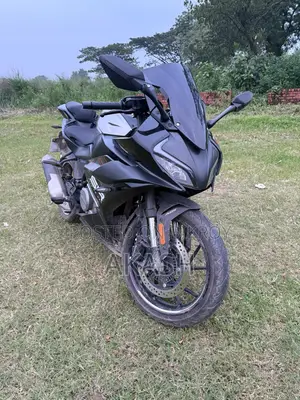 CFMoto 300SR 2025 কালো