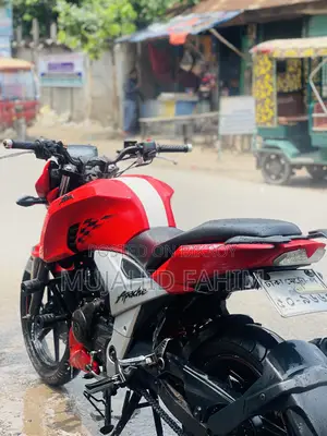 টিভিএস অ্যাপাচি আরটিআর ১৬০ ৪ভি ২০১৯ লাল