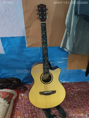 Guitar Model: Divisor L-720, Colour: Wood Glossy, Condition: Almost New