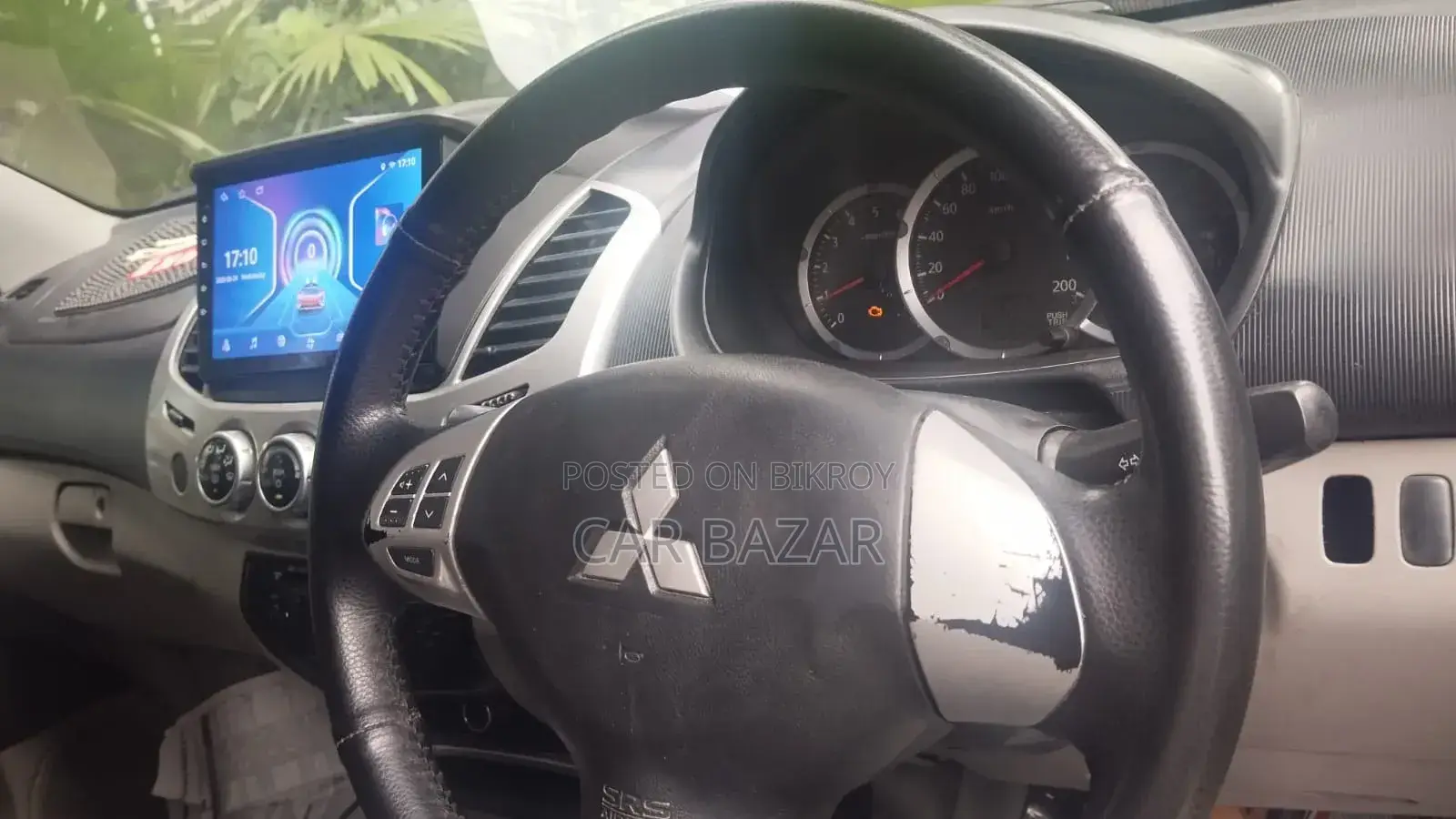 Mitsubishi L200 2010 Gray
