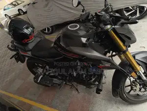 Honda Hornet 2025 Black