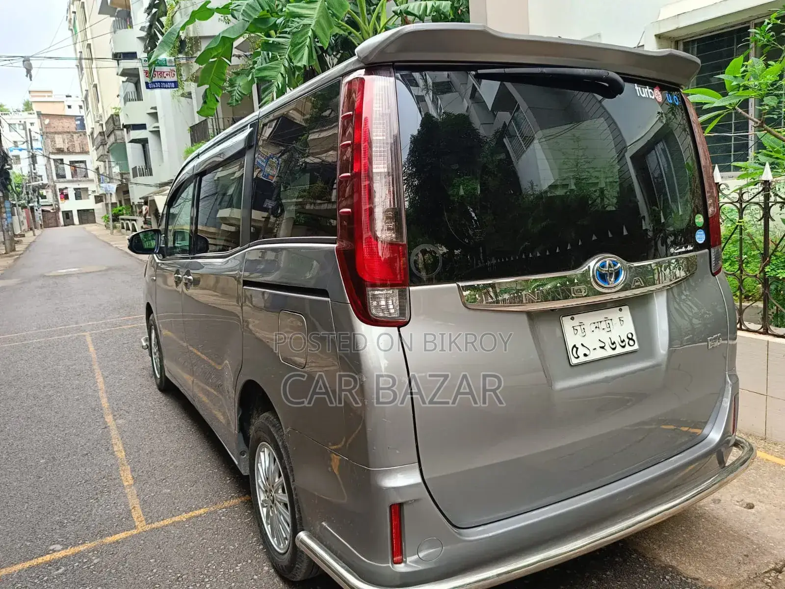 Toyota Noah 2015 Gray
