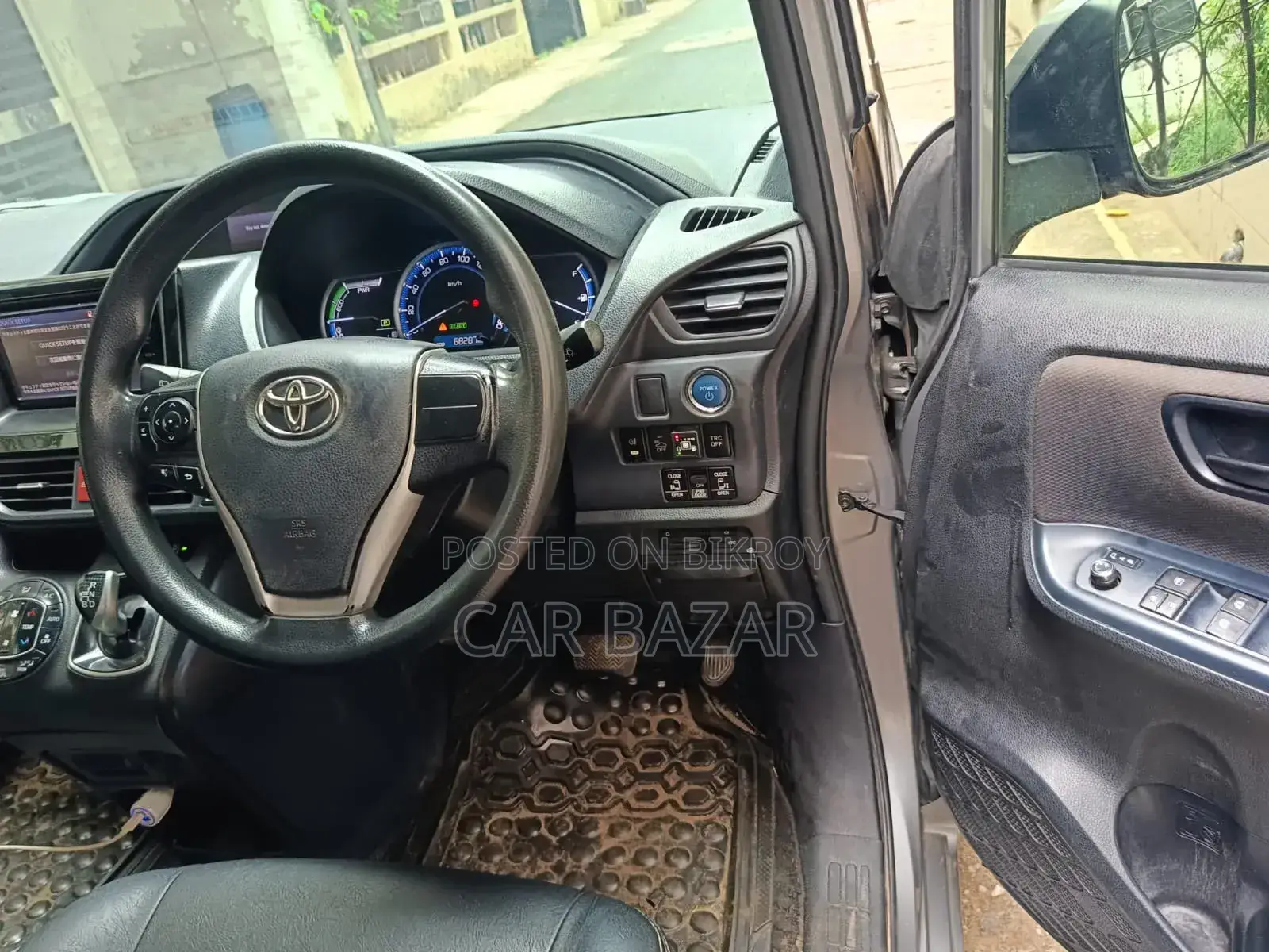 Toyota Noah 2015 Gray