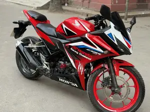 হোন্ডা সিবিআর ২০২১ রেড