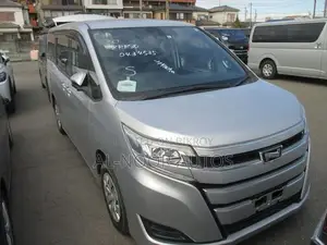 Toyota Noah 2021 Silver