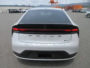 Toyota Prius 2023 Pearl
