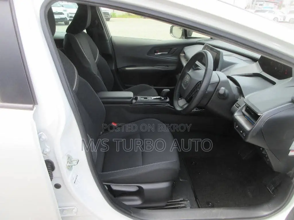 Toyota Prius 2023 Pearl