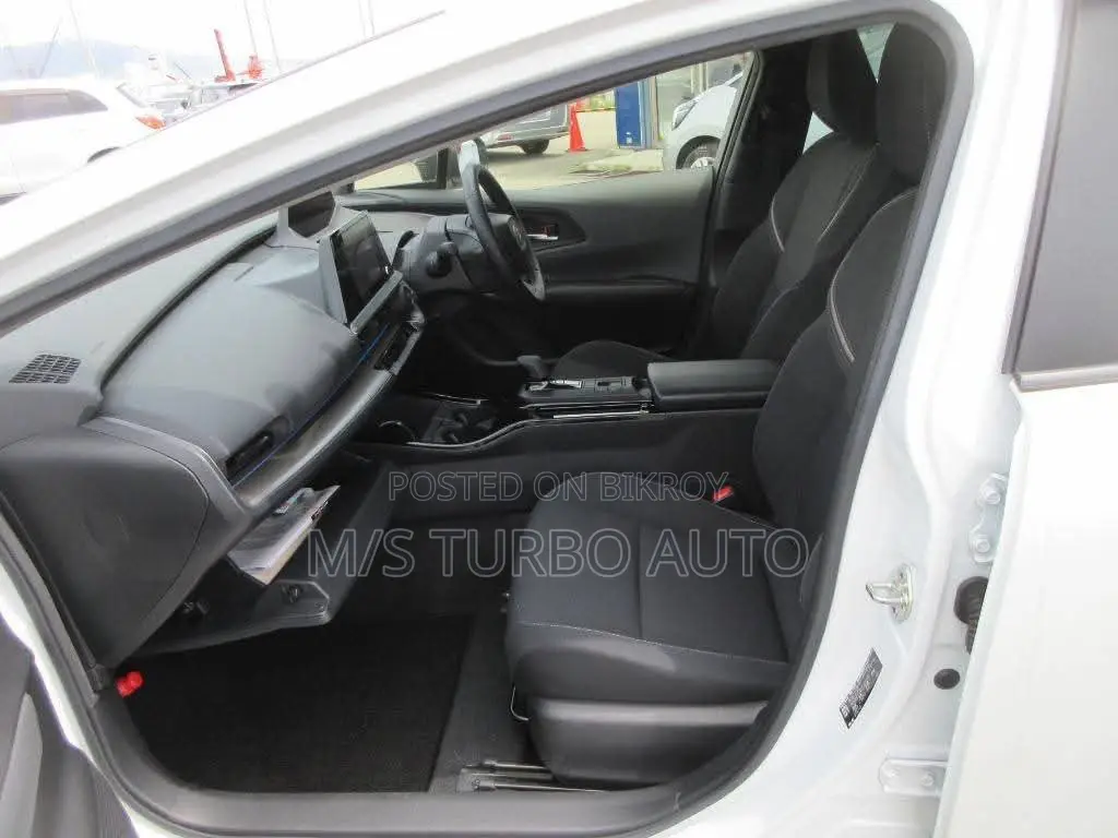 Toyota Prius 2023 Pearl
