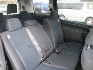 Toyota Noah 2021 Silver