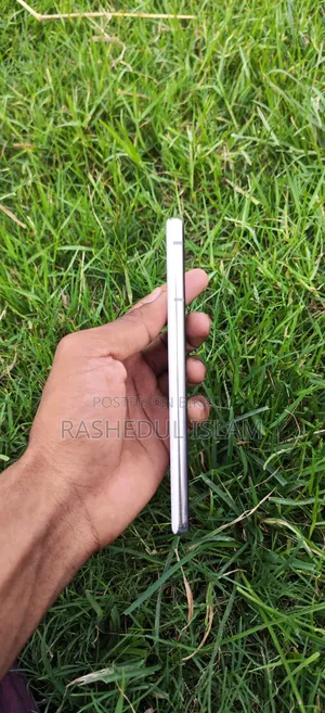 স্যামসাং গ্যালাক্সি এস২১ ৫জি ২৫৬ জিবি হোয়াইট