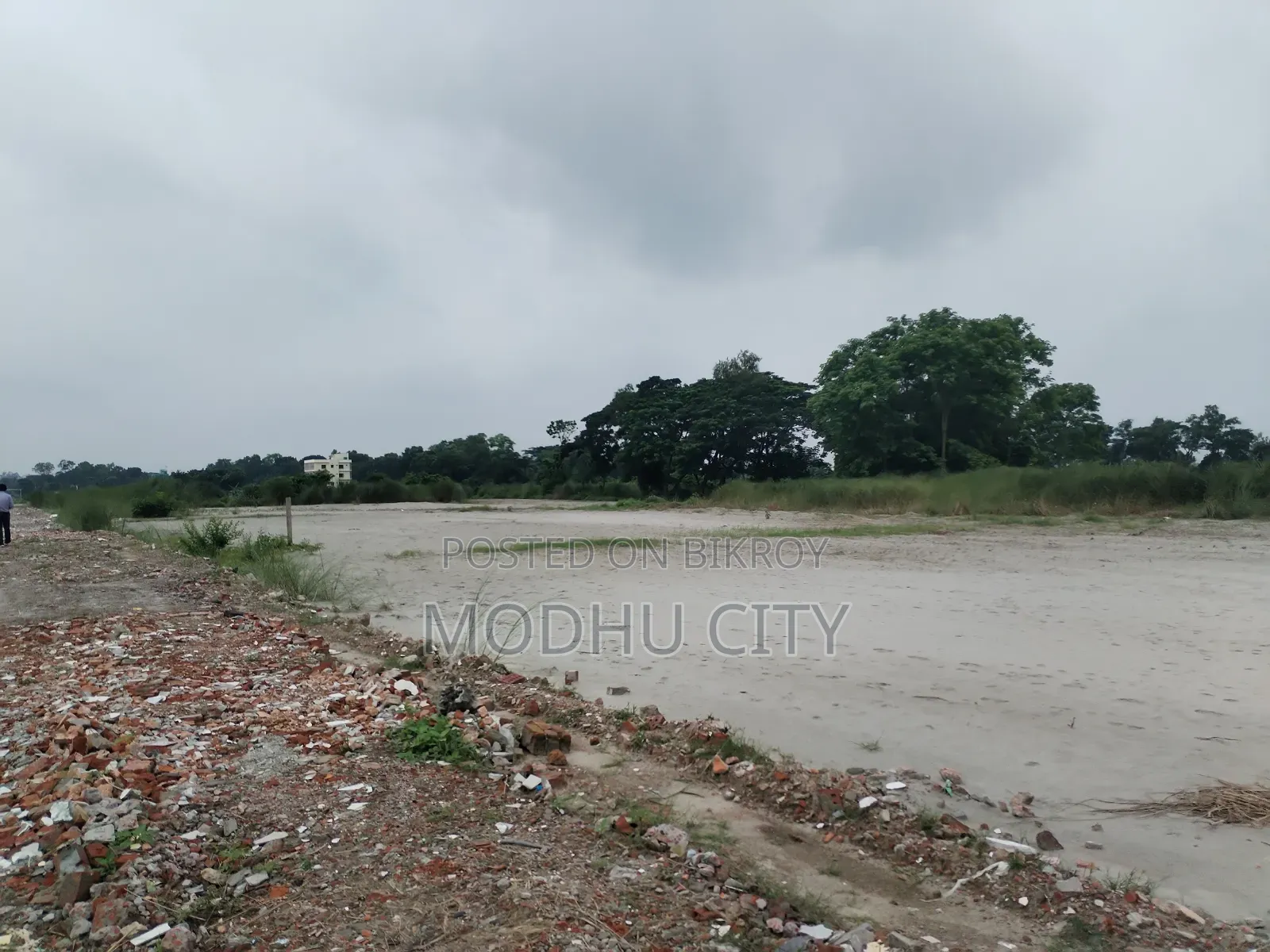 Plot Sell in Near School