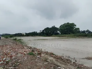 স্কুলের কাছে প্লট বিক্রয়
