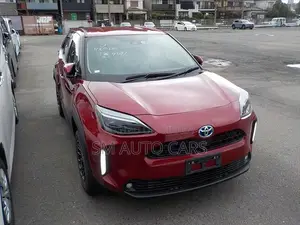 Toyota Yaris Cross 1.5 Hybrid FWD 2021 Red