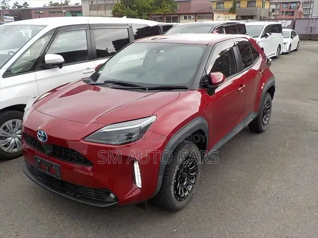 Toyota Yaris Cross 1.5 Hybrid FWD 2021 Red