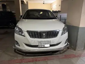 Toyota Premio 2013 Off White