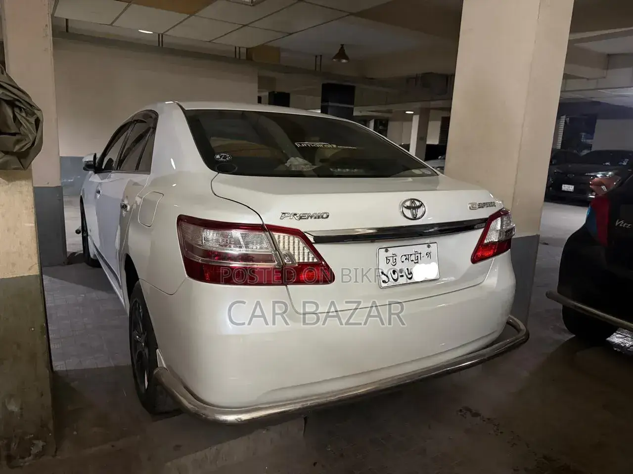 Toyota Premio 2013 Off White