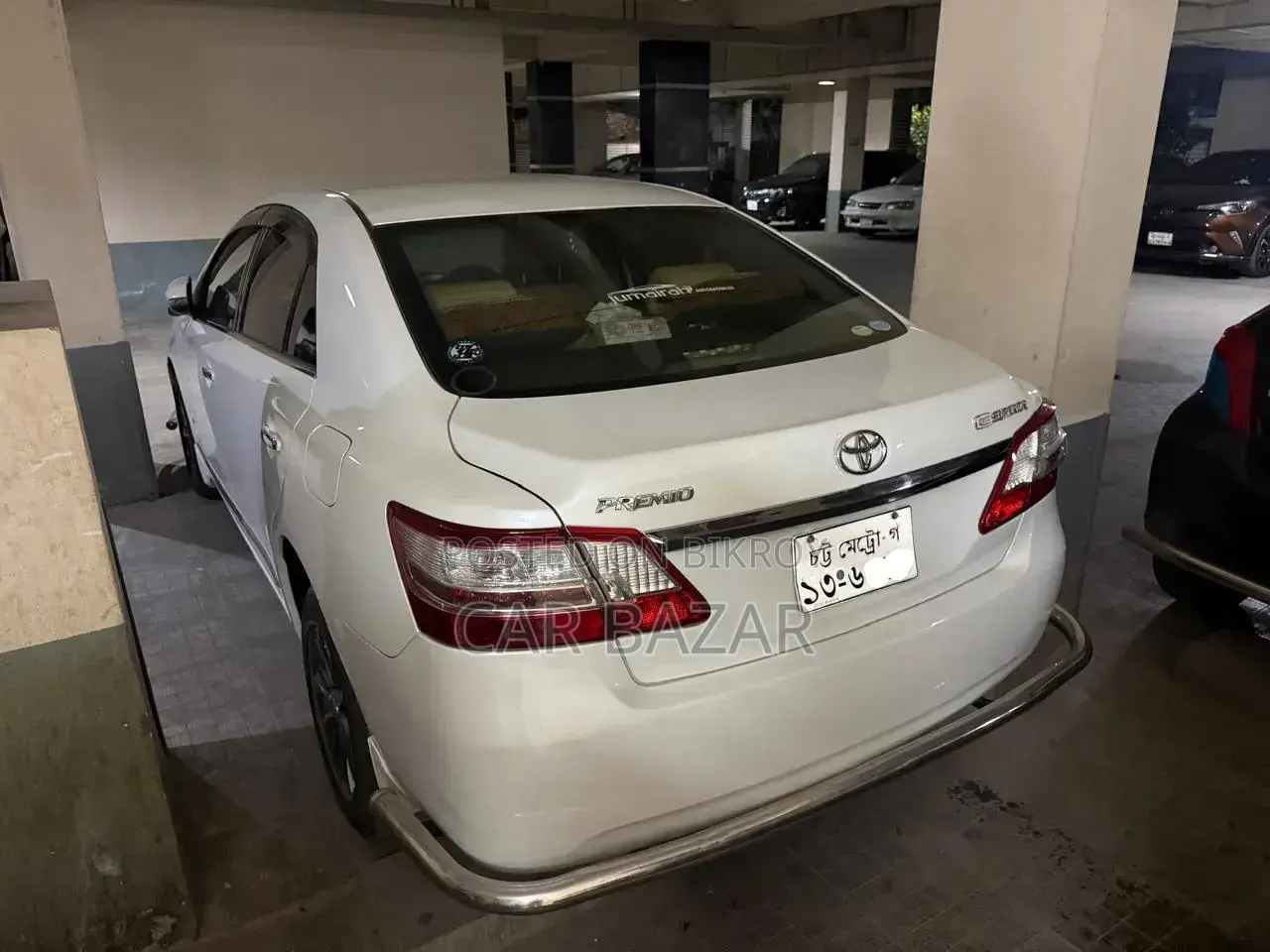 Toyota Premio 2013 Off White