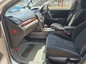 Toyota Premio 2013 Off White