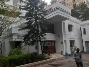 গুলশানে ৮ বেডরুমের বাড়ি ভাড়ার জন্য