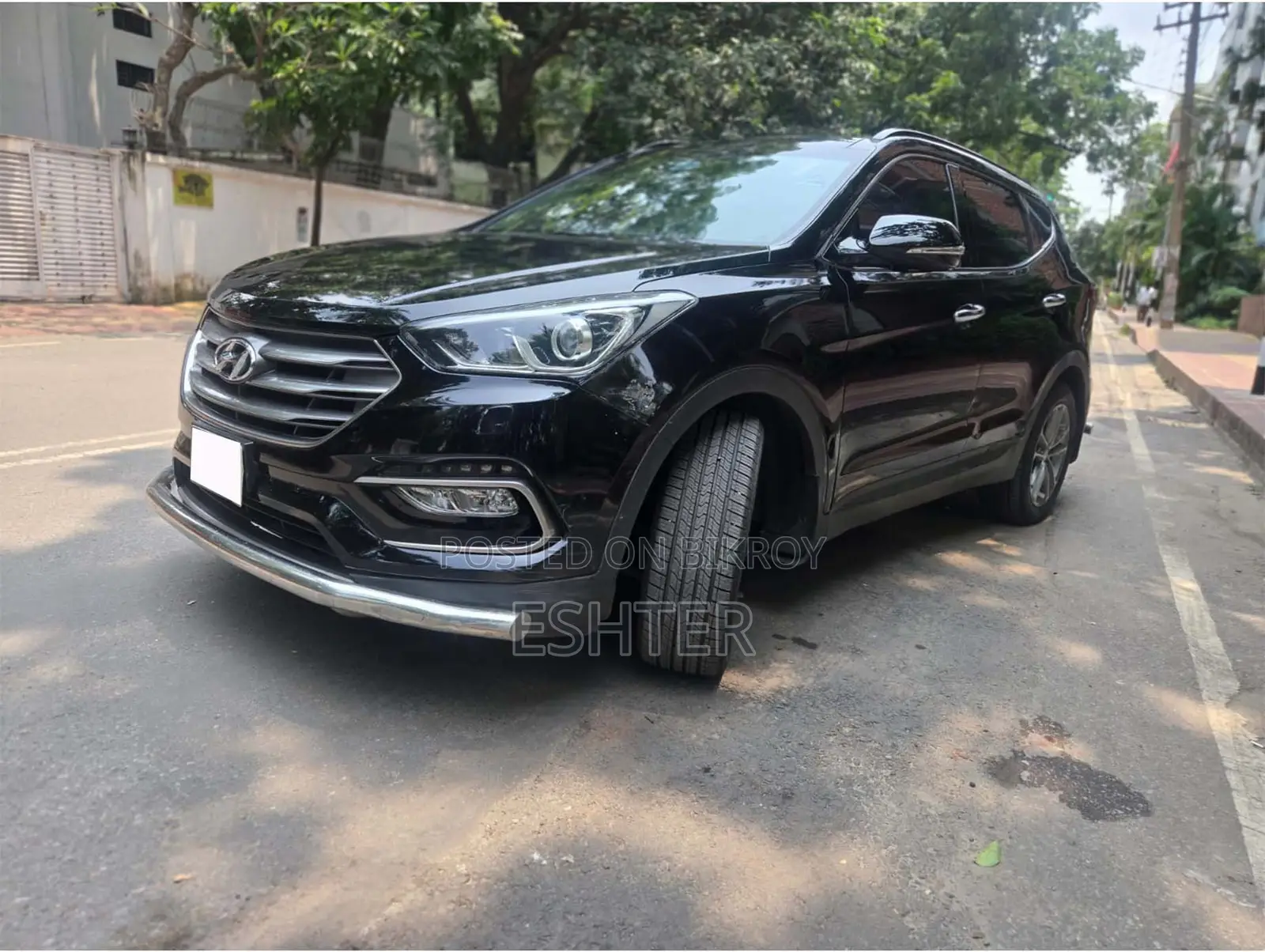 হুন্দাই সান্তা ফে এসই আল্টিমেট অল হুইল ড্রাইভ ২০১৭ কালো
