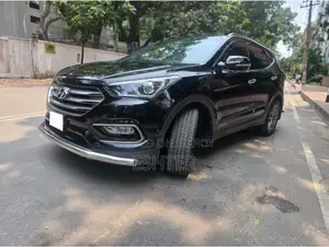 হুন্দাই সান্তা ফে এসই আল্টিমেট অল হুইল ড্রাইভ ২০১৭ কালো