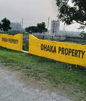 60ft Road 3 Katha Park View at Sector-17/H