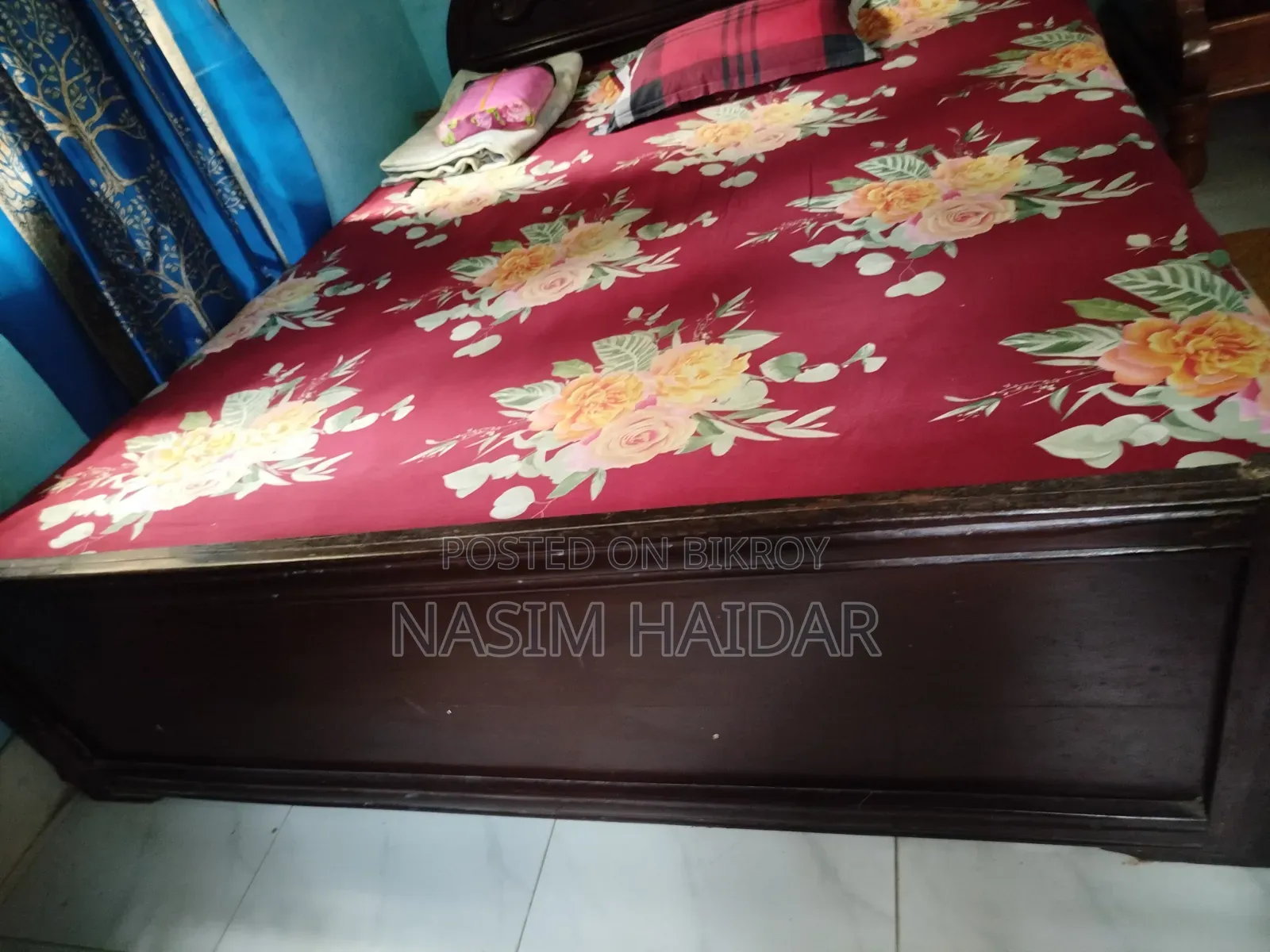 Selling a 6.5/5 feet bed