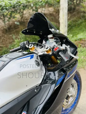 Yamaha R1 2023 Black