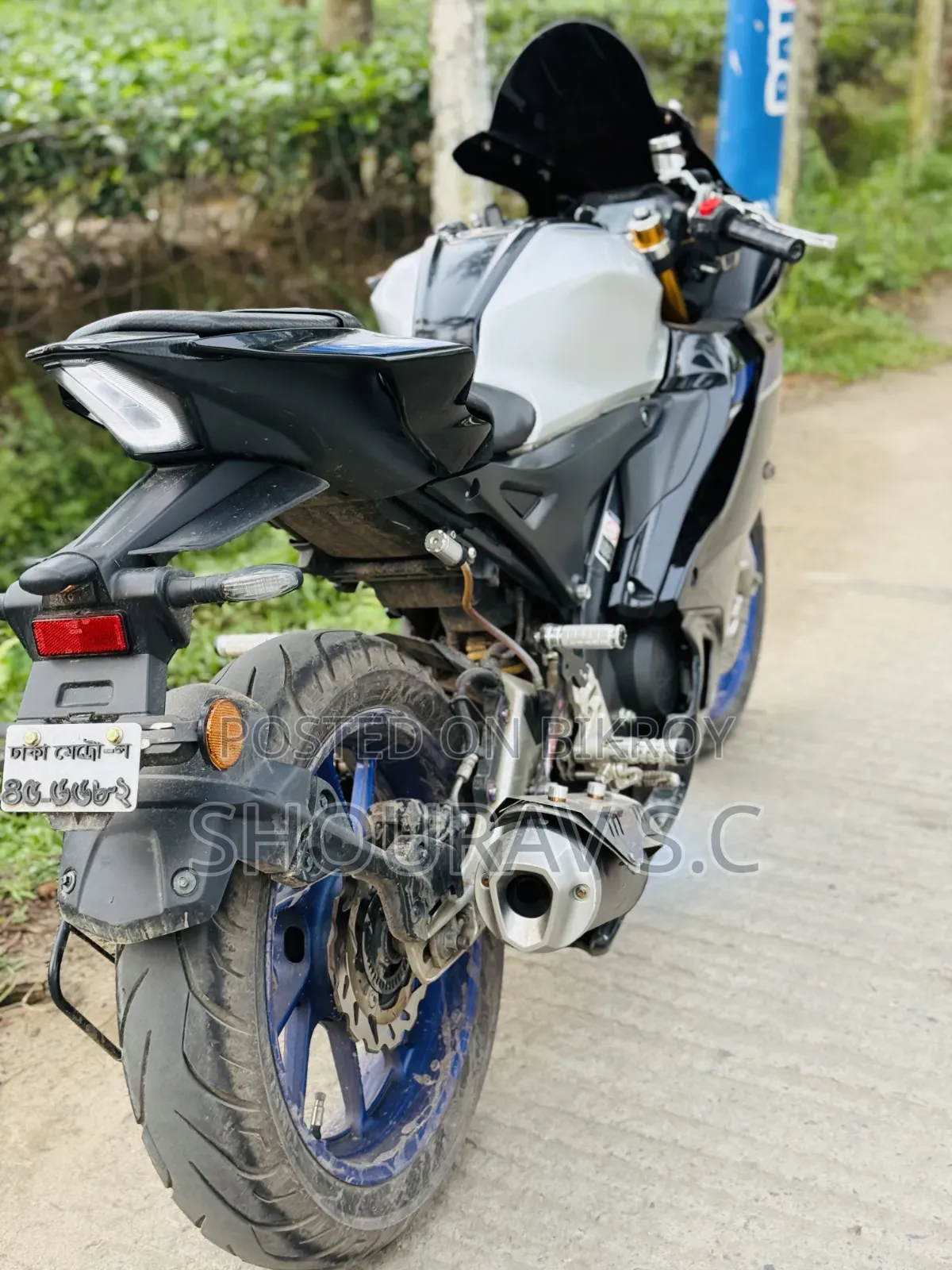 Yamaha R1 2023 Black