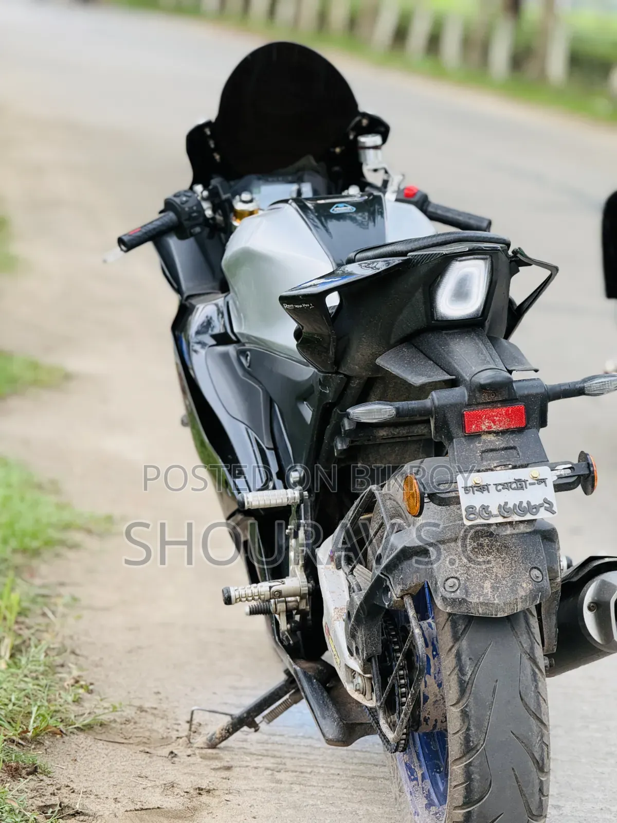 Yamaha R1 2023 Black