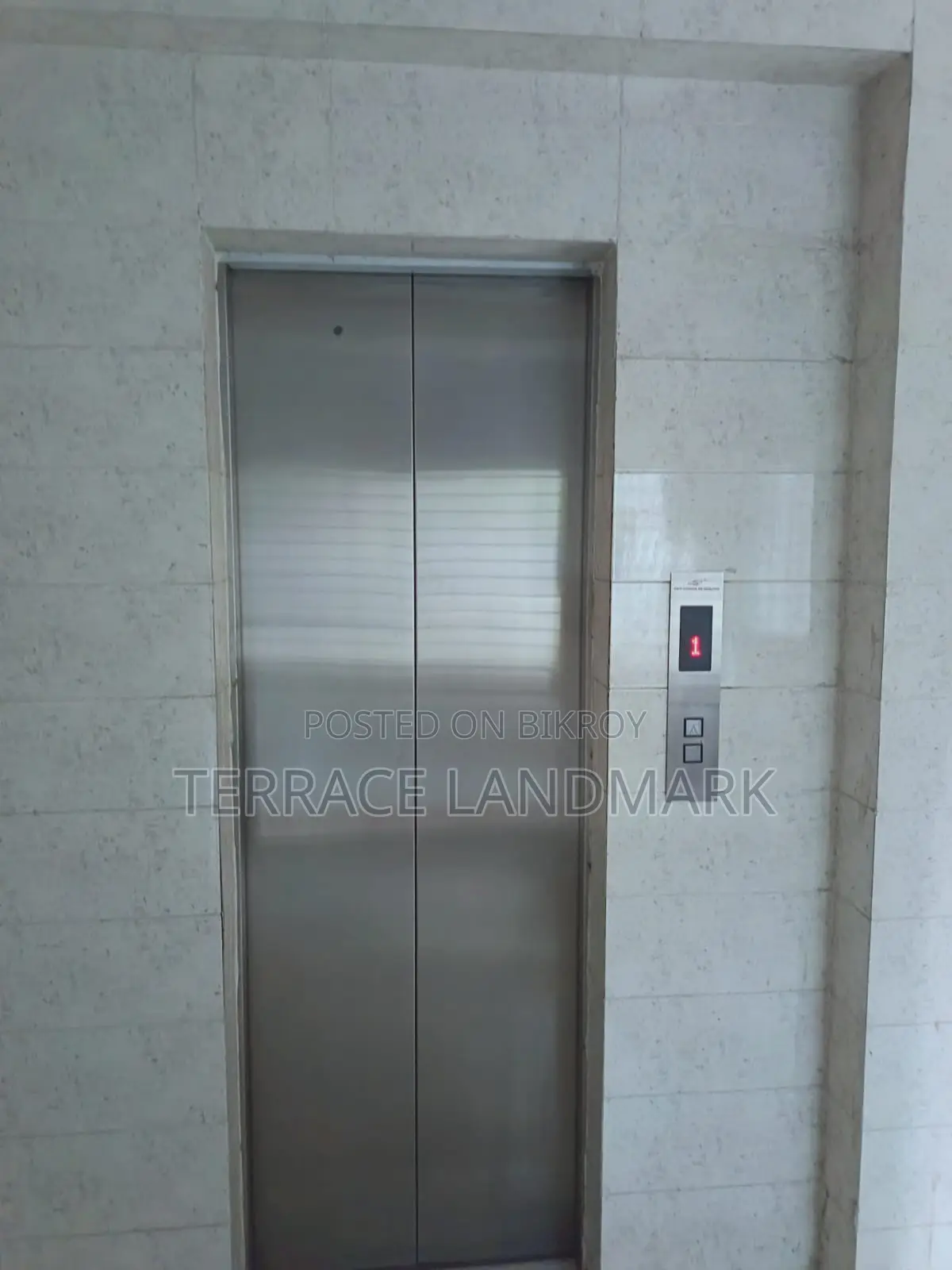 ৩ বেডরুমের অ্যাপার্টমেন্ট বসুন্ধরায় বিক্রয়ের জন্য