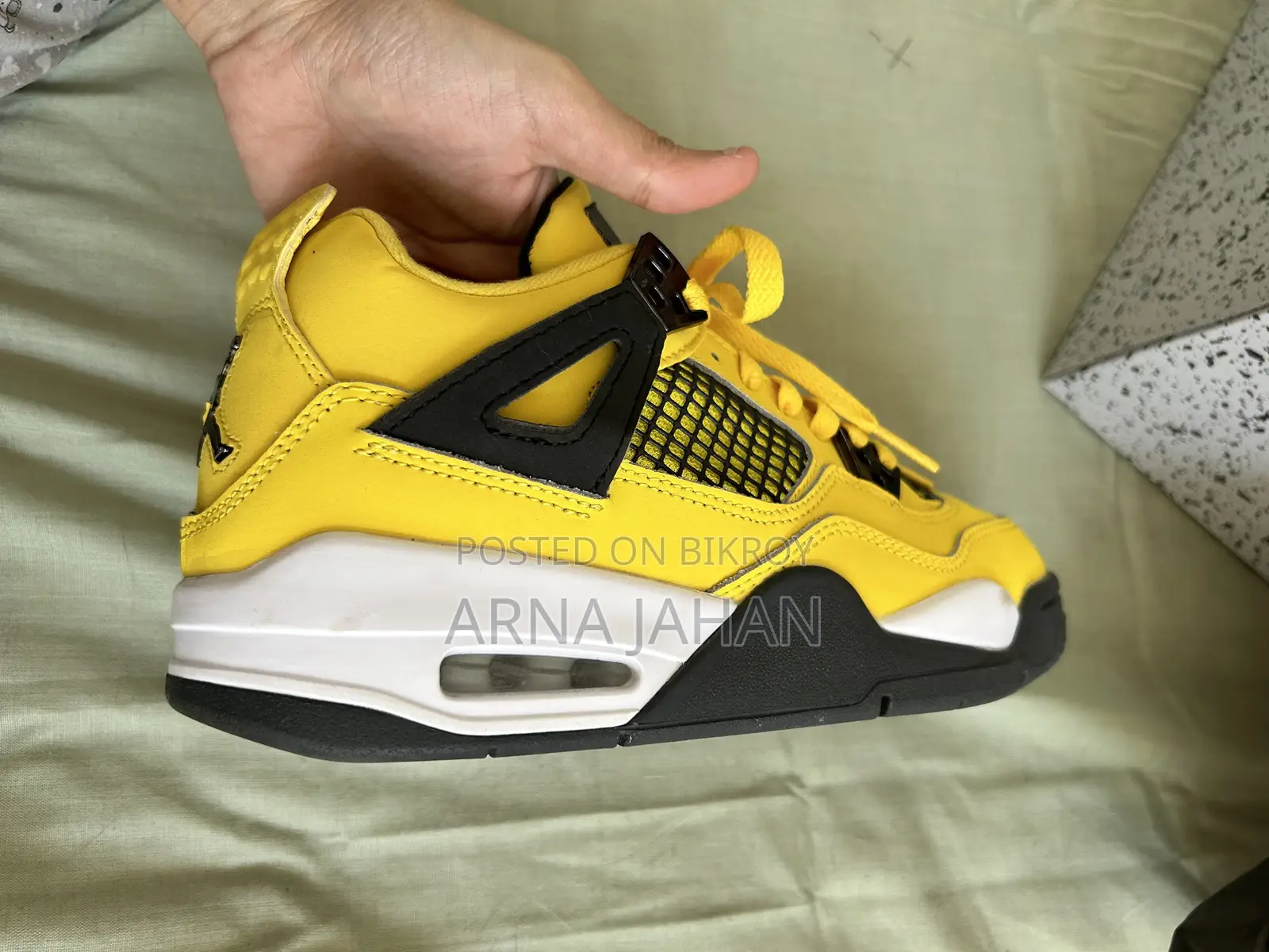 Original Air Jordan Retro 4 •Lightning•