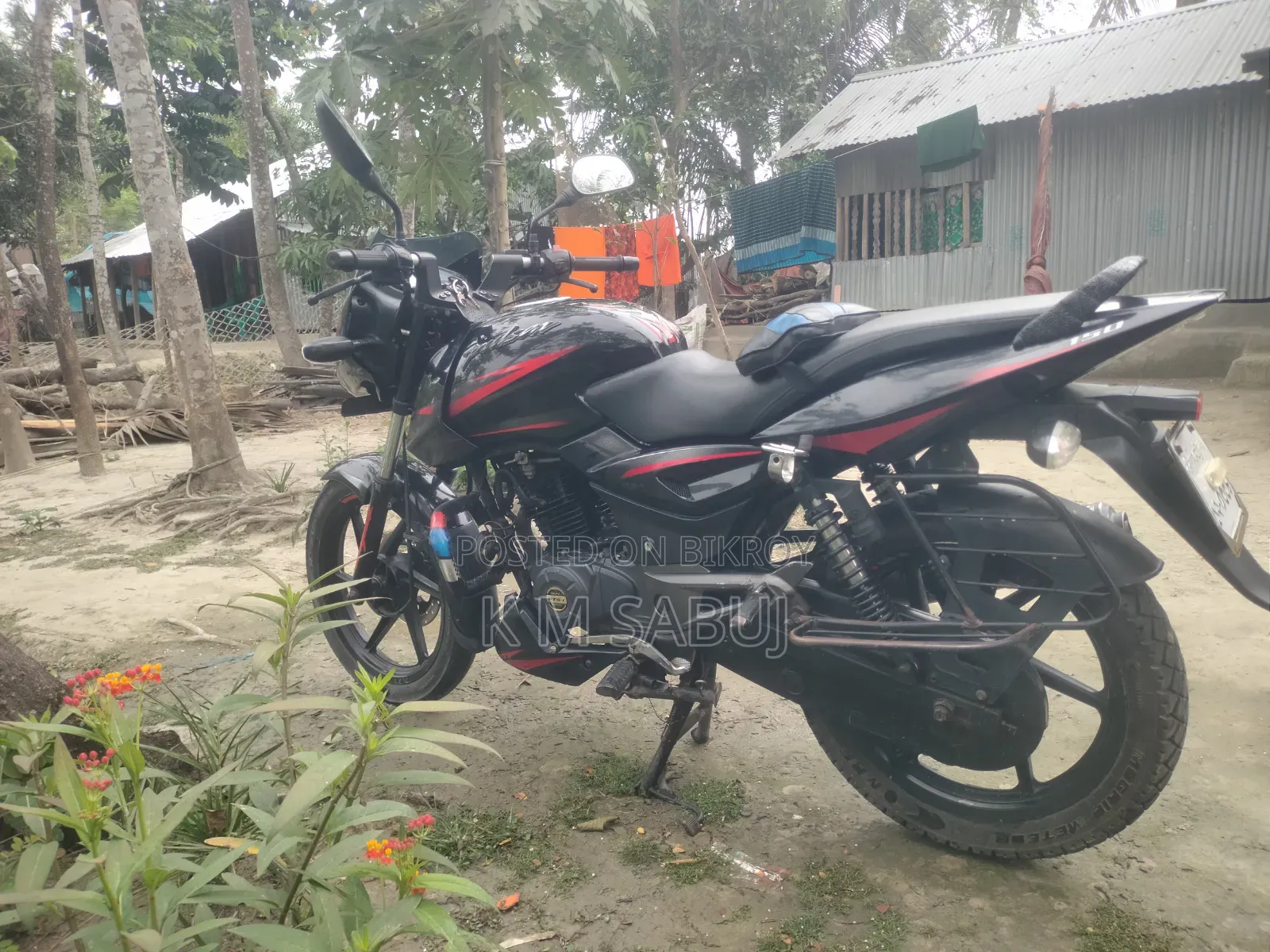 বাজাজ পালসার ১৫০ ২০২১ ব্ল্যাক
