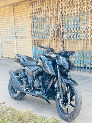 TVS Apache 160 4V 2022 Black