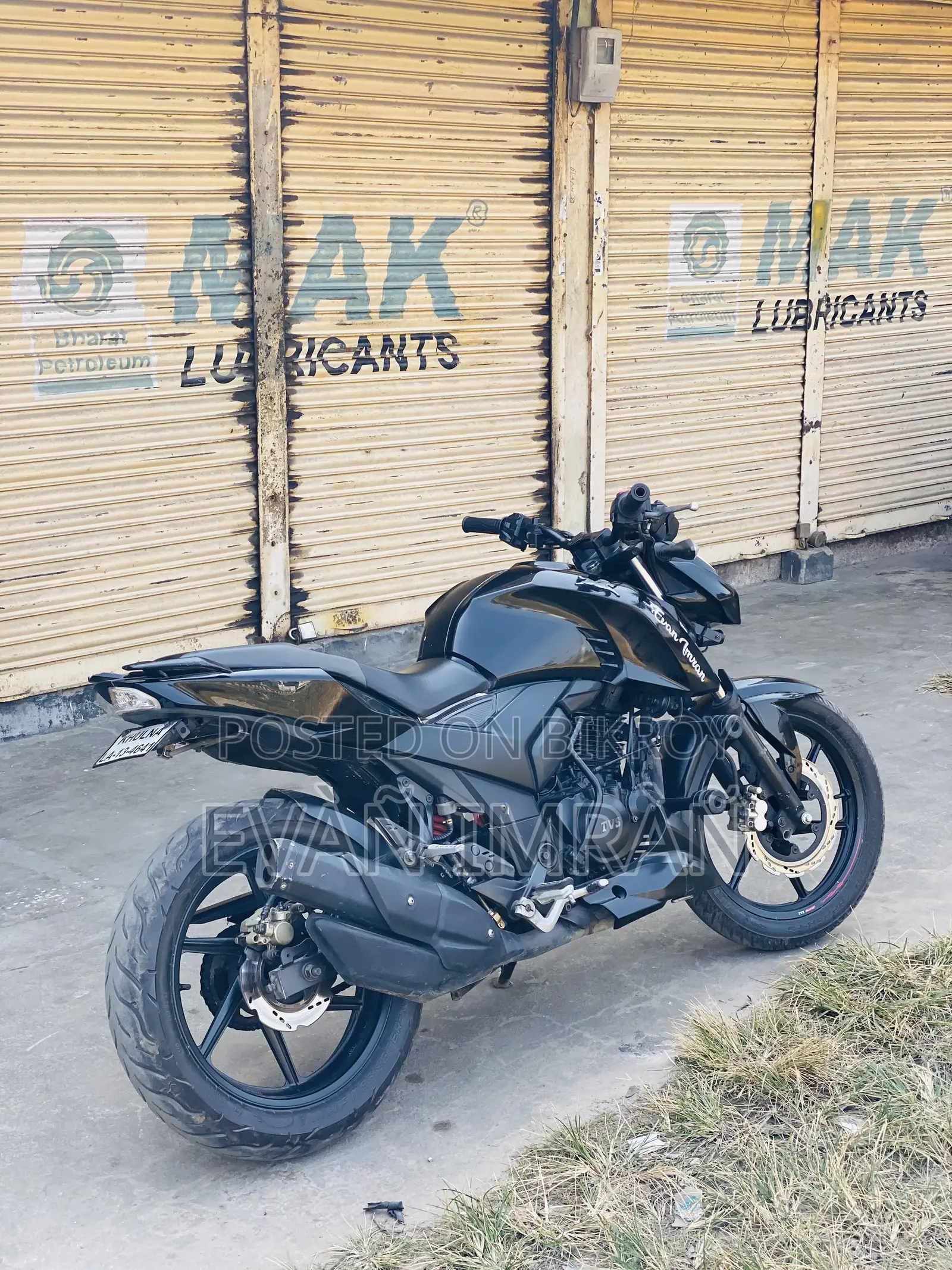 TVS Apache 160 4V 2022 Black